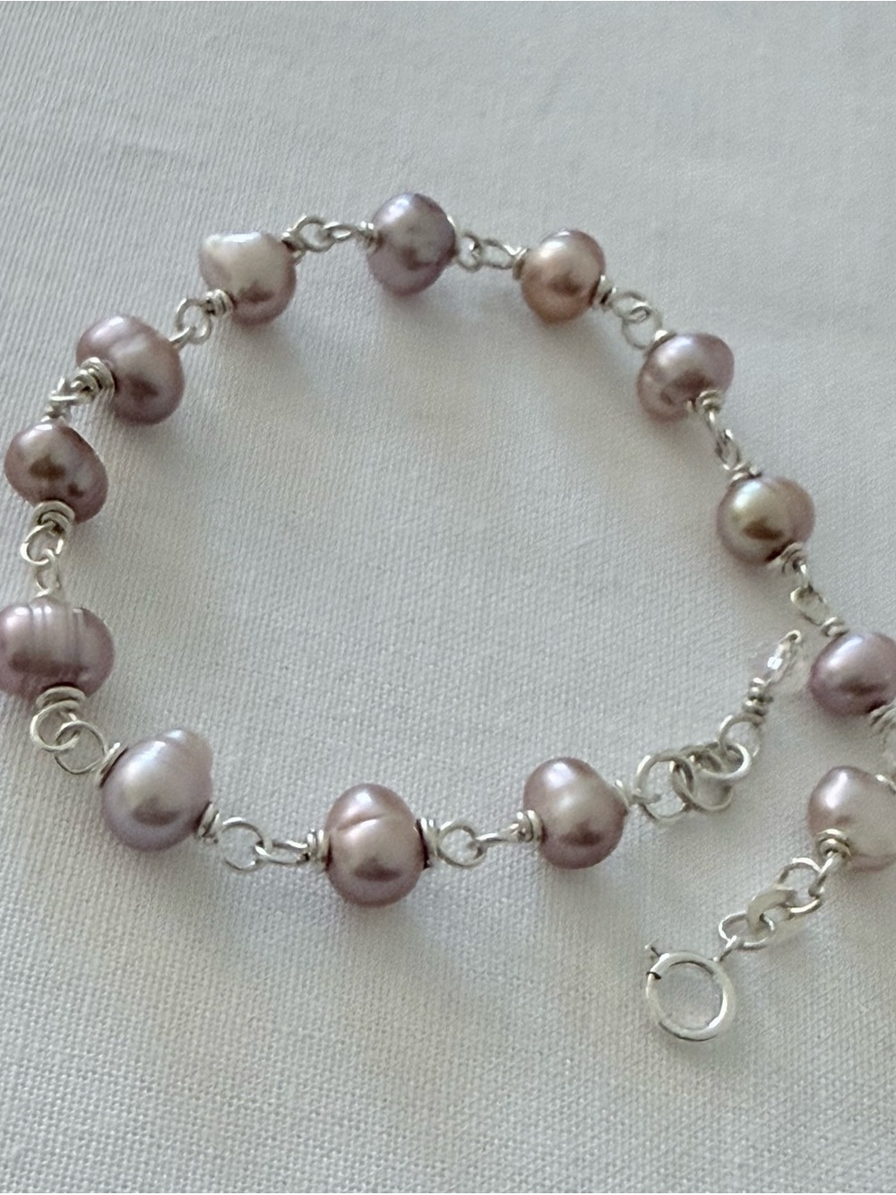 925 Sterling Silver Baroque Freshwater Pearl Wire Link Bracelet in Mauve-Pink